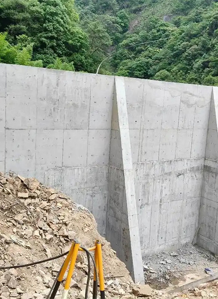 泰州靖江重力式挡土墙